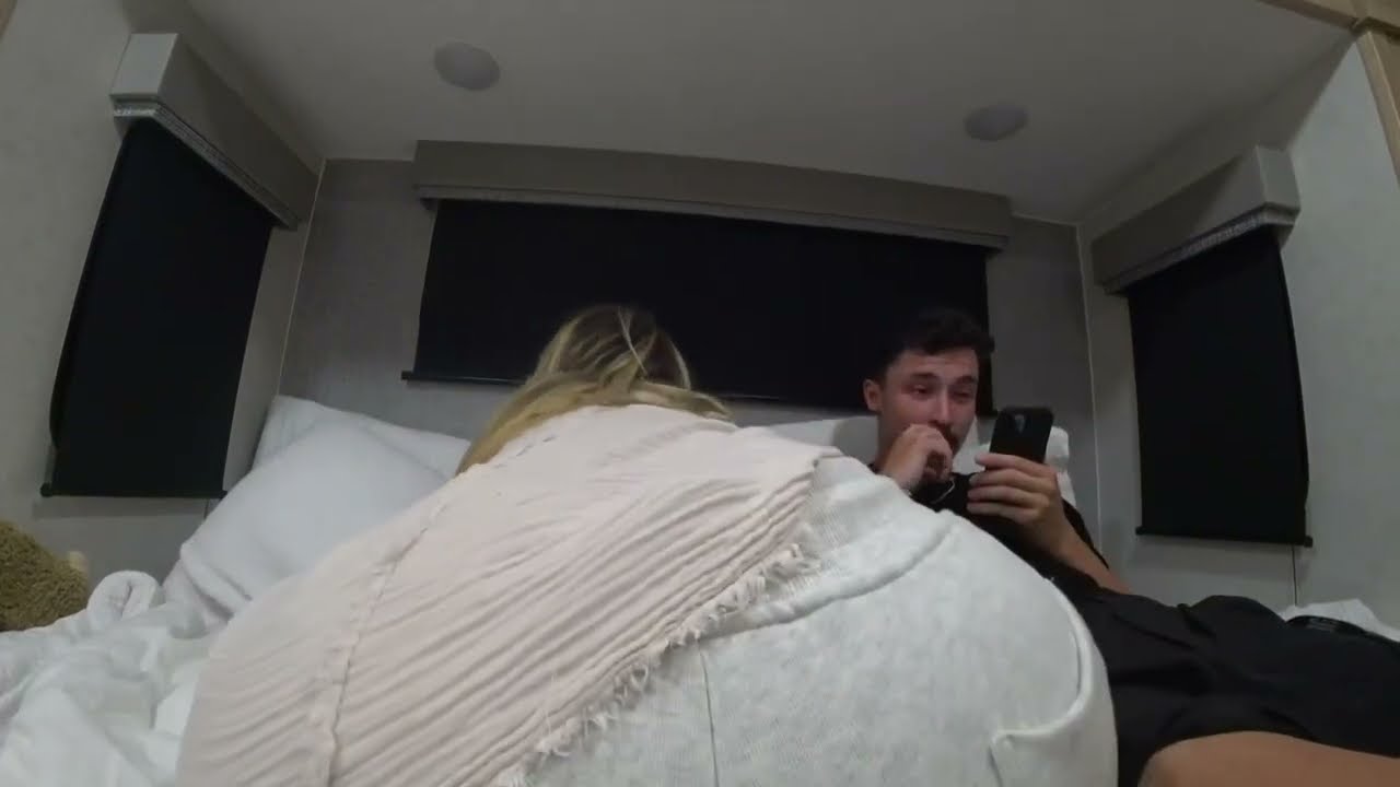 Corinna Kopf Farts on Stream