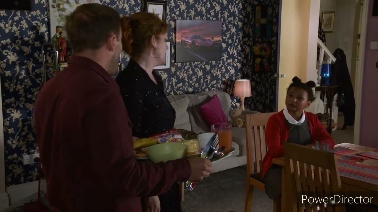Coronation Street - Tyrone Cooks Breakfast For Hope (27th November 2022)