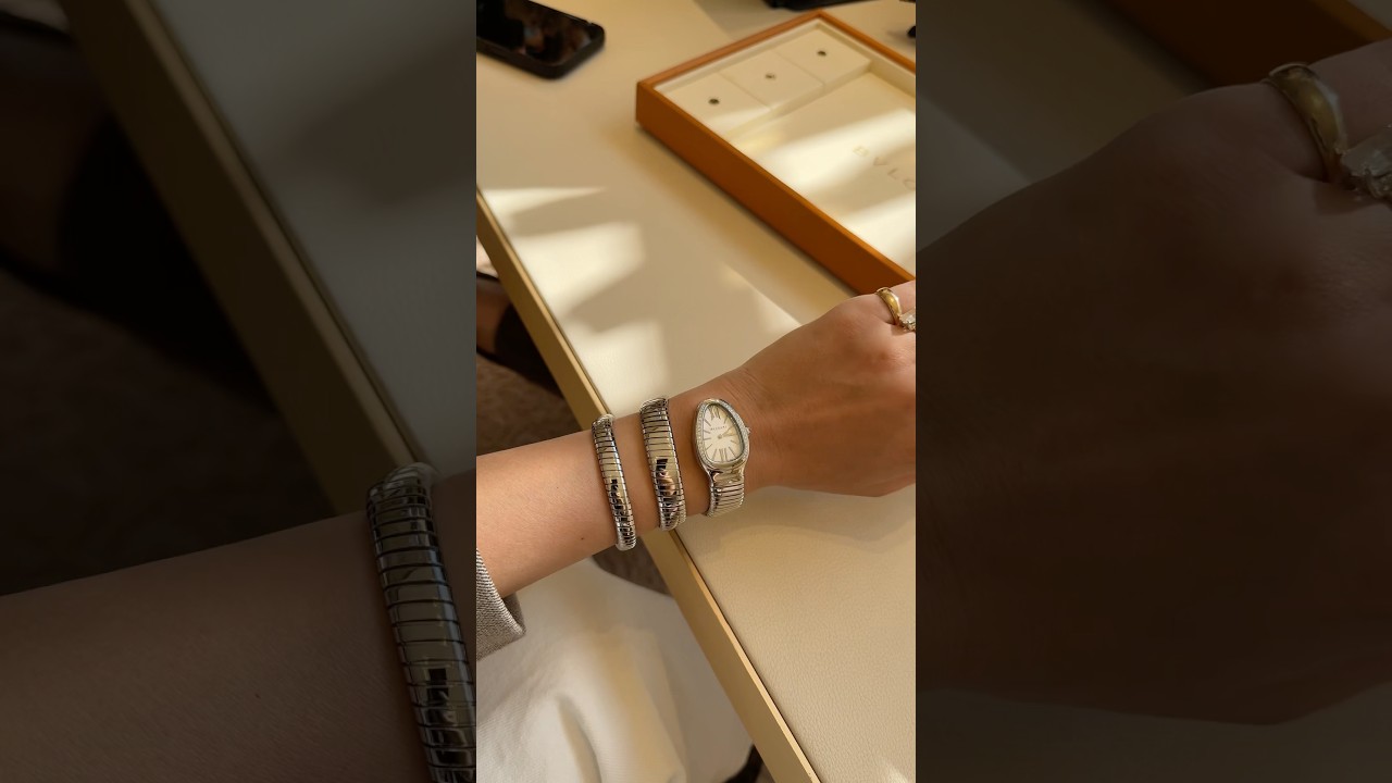 couldn’t get it off my mind🐍🧊⏱️Paris shopping pt 1✍🏼 #indianvlogger #bvlgari ​⁠@bvlgariofficial