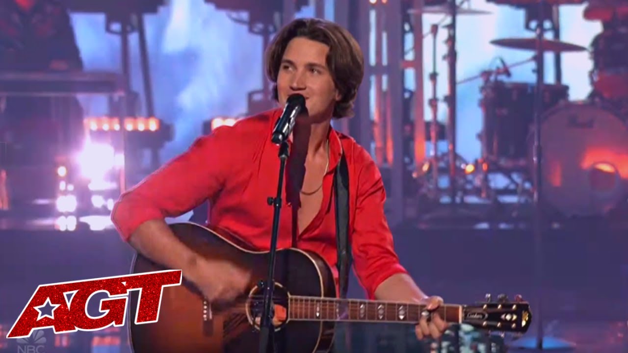 Country Singer Drake Milligan Performs His HIT Song 