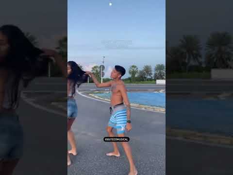 CREMOSINHO DANÇANDO COM AYARLA | MUSICA NA PONTA DO PÉ