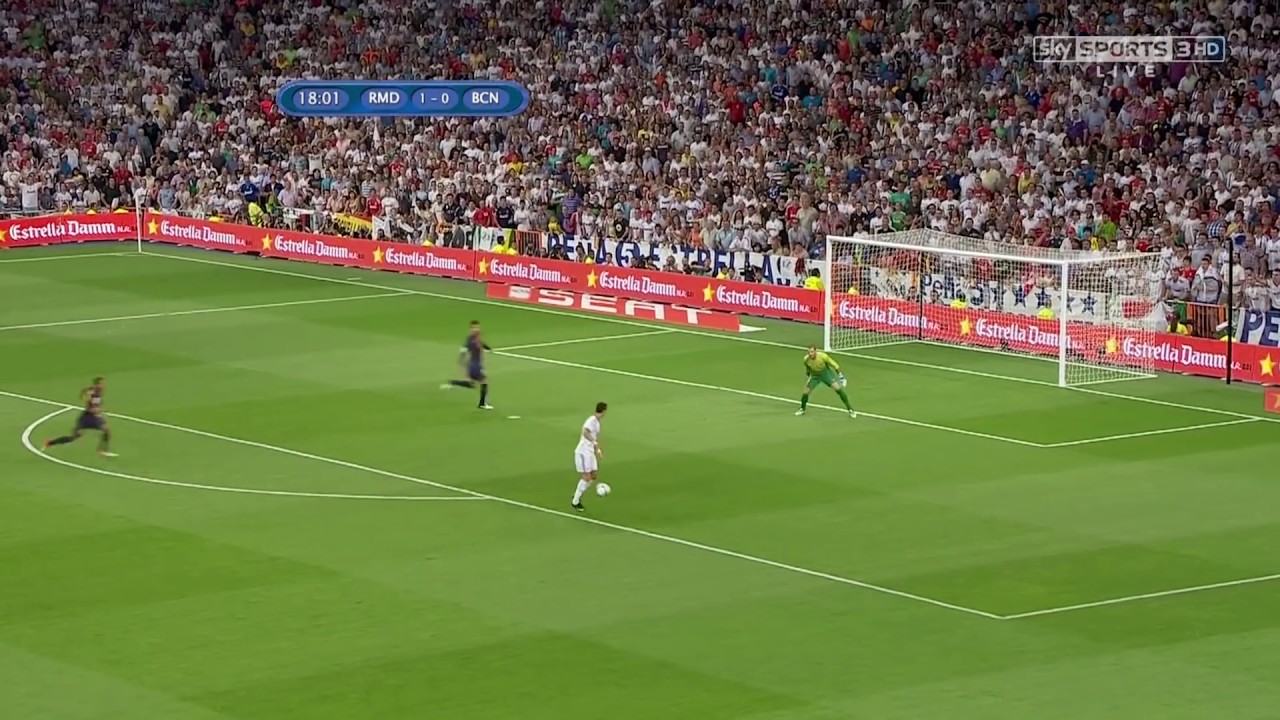Cristiano Ronaldo Humilha Piqué e Marca Um Belo Gol