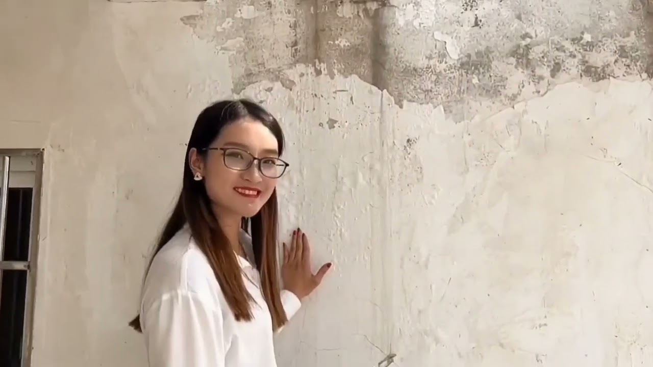 Crush fetish videos