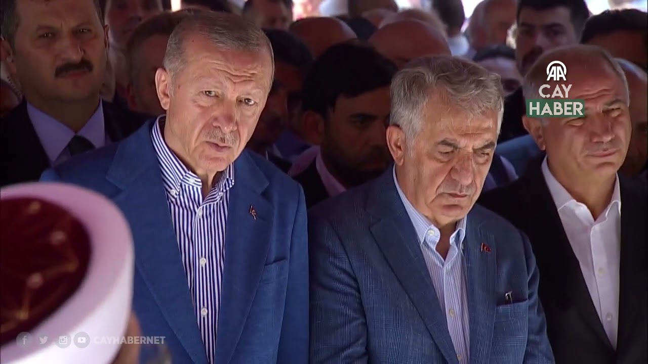 Cumhurbaşkanı Erdoğan, AK Parti Genel Başkan Yardımcısı Yazıcı'nın annesinin cenazesine katıldı
