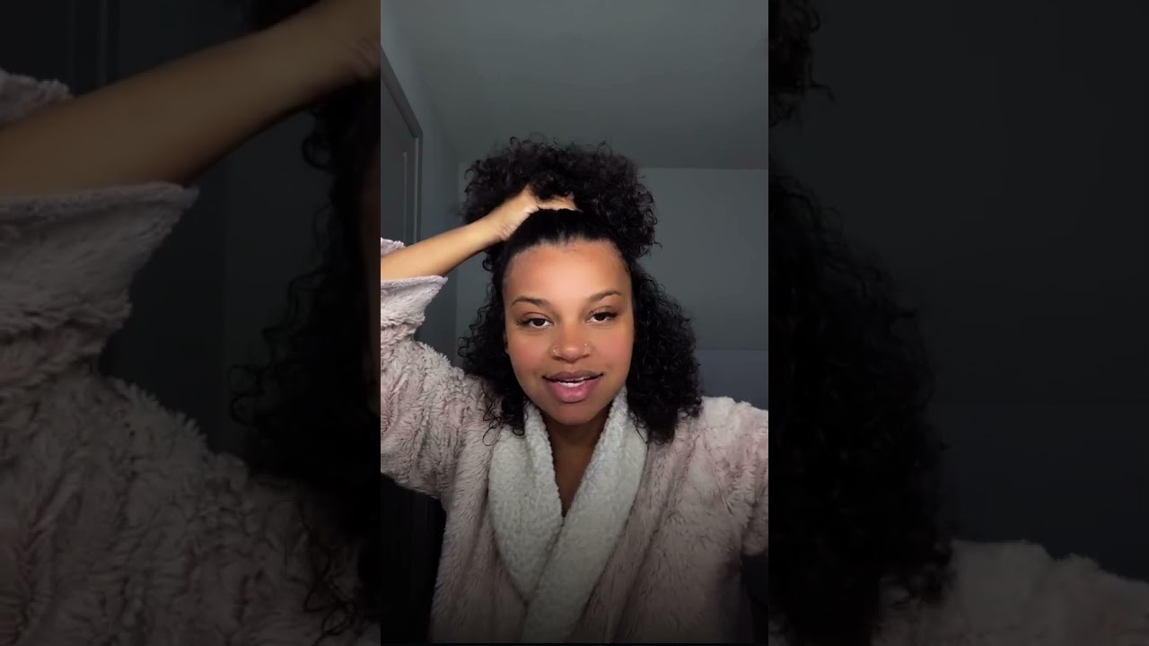 CurlyyRed Shows Off Her Beauty Live…