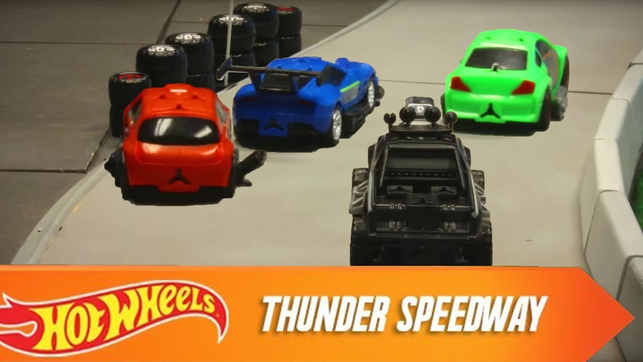Custom Motors Cup Race 1: Thunder Speedway | @HotWheels