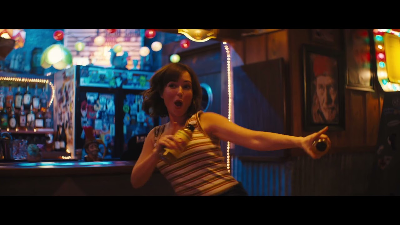 Cute Milana Vayntrub dancing to 