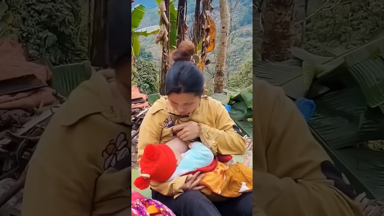 Cute Mom breastfeeding tutorial vlogs ❣️😘#milk #indian #mom #tutorial #baby #breastfeeding #ytshorts