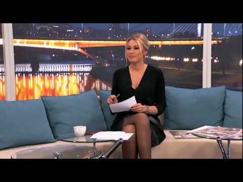 Dajana Paunovic - Leg Show Nylons (15. 12. 2019)