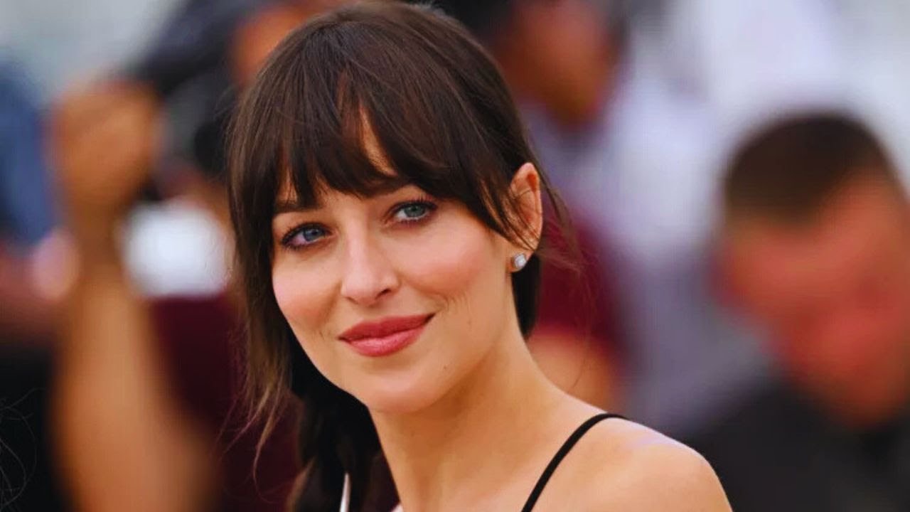 Dakota Johnson Stuns in Plunging Bodysuit: Style, Confidence & Celebrity Fashion
