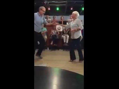 Dança da loirinha