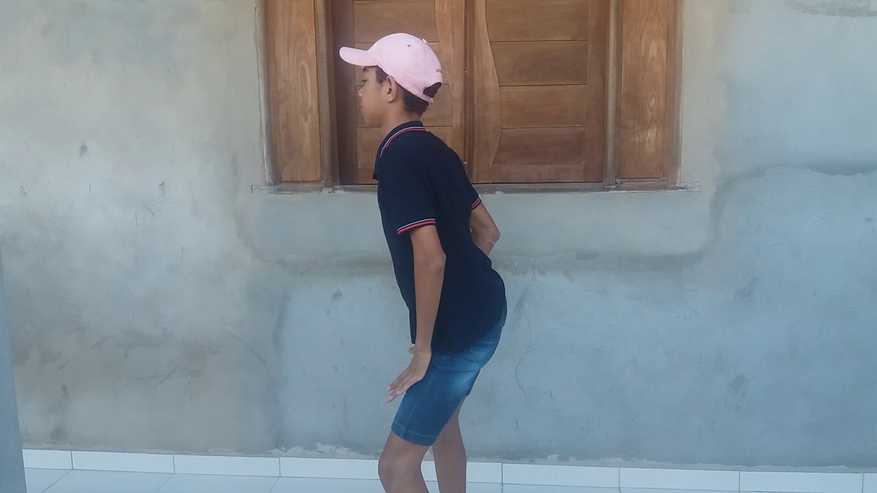 Dançando a polpa da bunda