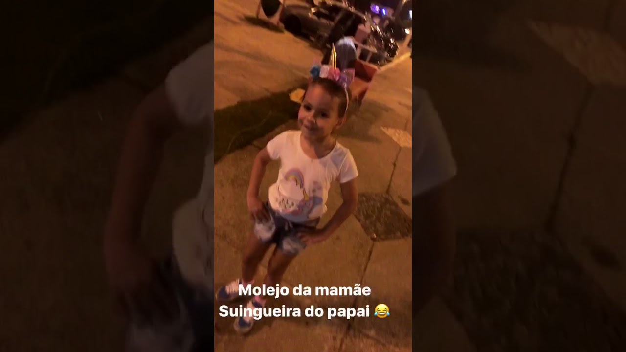 Dançando e rebolando kkk