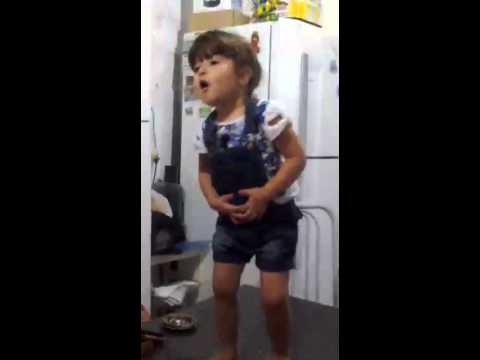 Dançando Pararatibum.