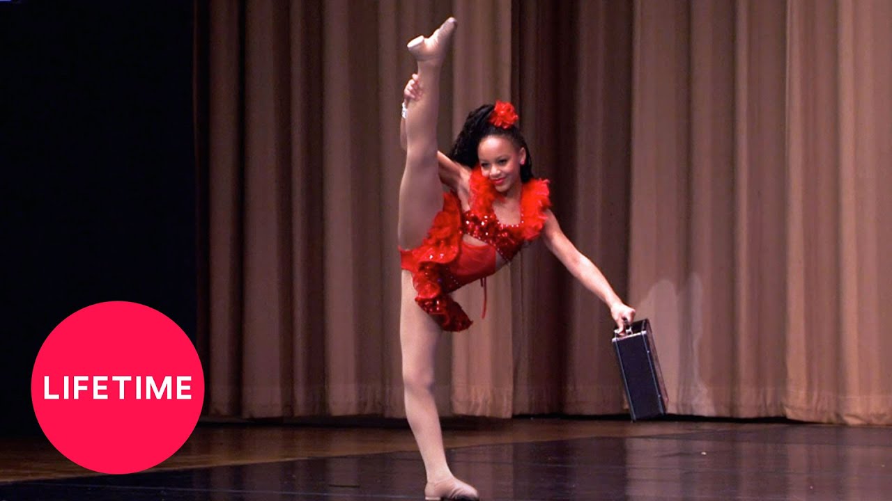 Dance Moms: Nia's Jazz Solo - 