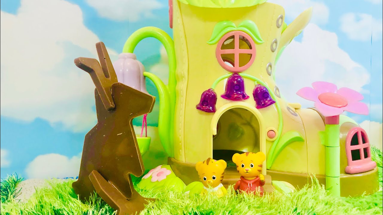 Daniel Tiger’s Neighborhood BOOT House Building Chocolate Bunny Rabbit