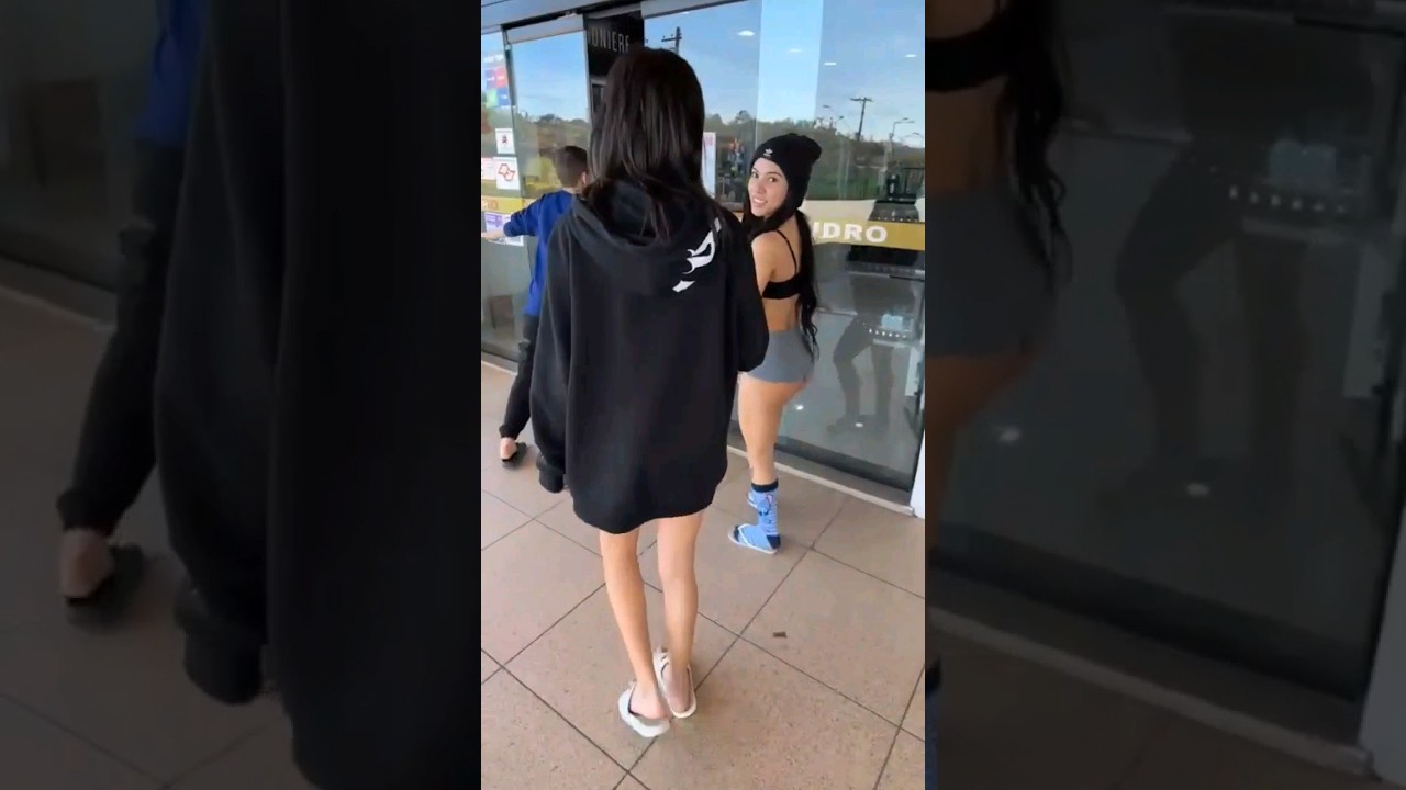 Dany Moraes fica sem graça após falarem da roupa dela #hytalosantos #kamilinha #danninha