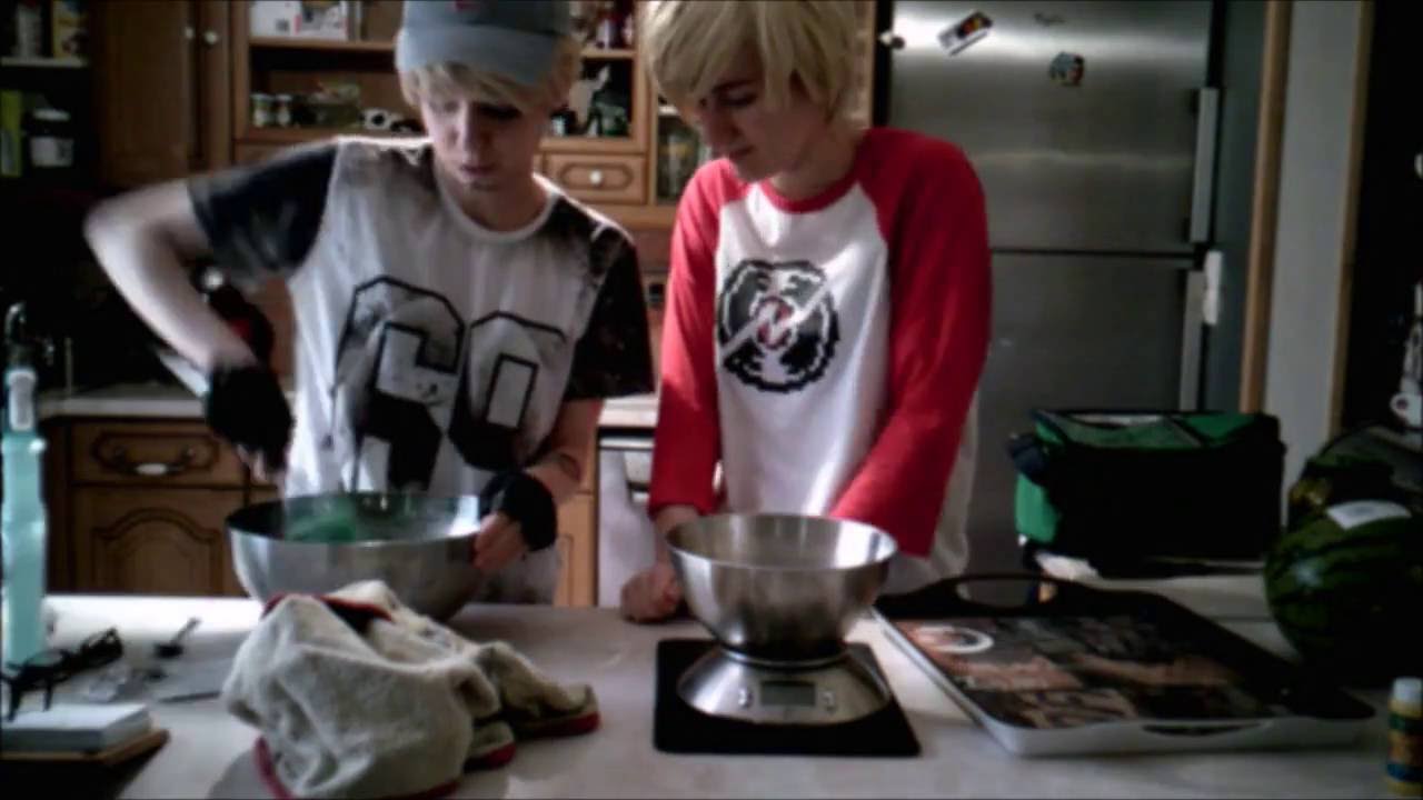 Dave Strider and Bro - Make a Special Cake