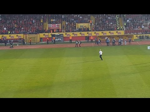 Davulcu İsmail - Bir Baba Hindi | ESKİŞEHİR SPOR (Atatürk Stadı Son Maçı)