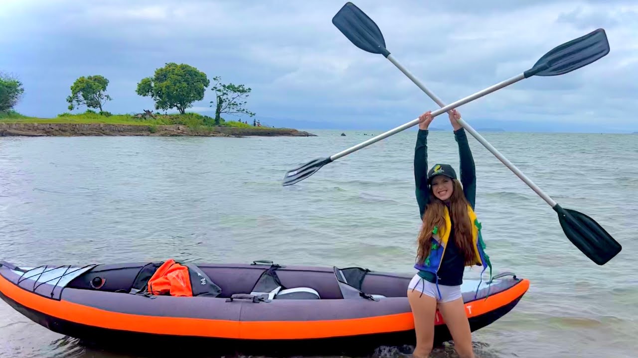 DE CAIAQUE NO 🌊 MAR😁MUITO DIVERTIDO 🤩 - Modelo Julinha