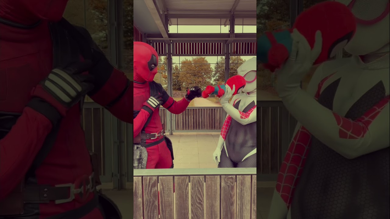 Deadpool & SpiderGwen Vs. Spider-Man