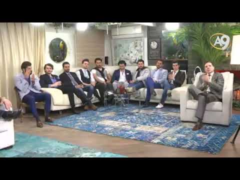 DEKOLTELİ MİNİ ETEKLİ KEDİCİK KÜBRADAN DANS ŞOV