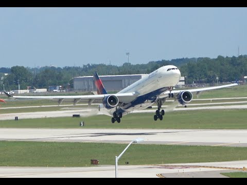 Delta A330-300 take off, DTW