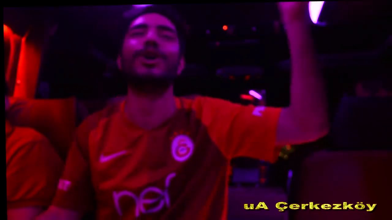 DEMLENİRKEN LAMBA ALTINDA//CİMBOMBOM OTOBÜS MÜKEMMEL BESTE