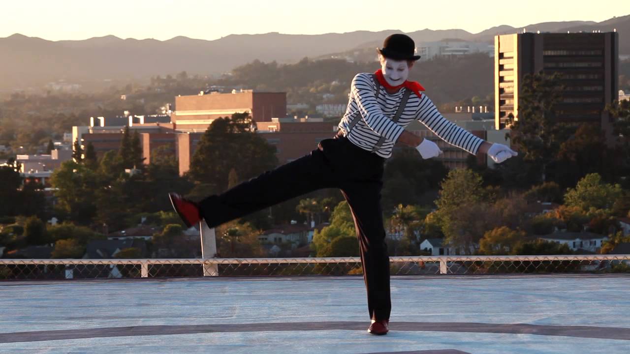 Derek: Classic Mime
