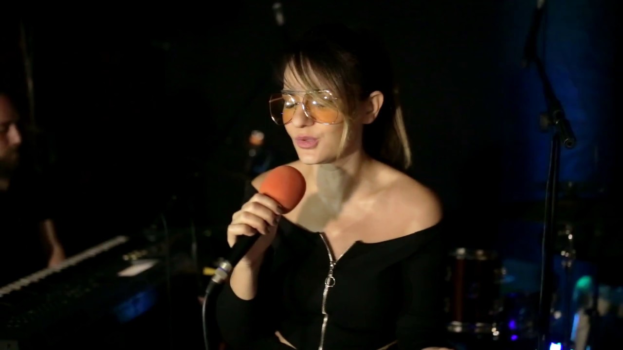 Derya Bedavacı - Seni Kimler Aldı (Cover)
