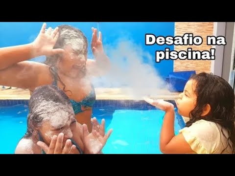 DESAFIO NA PISCINA SARINHA E LELÊ | Brincando com Sarinha