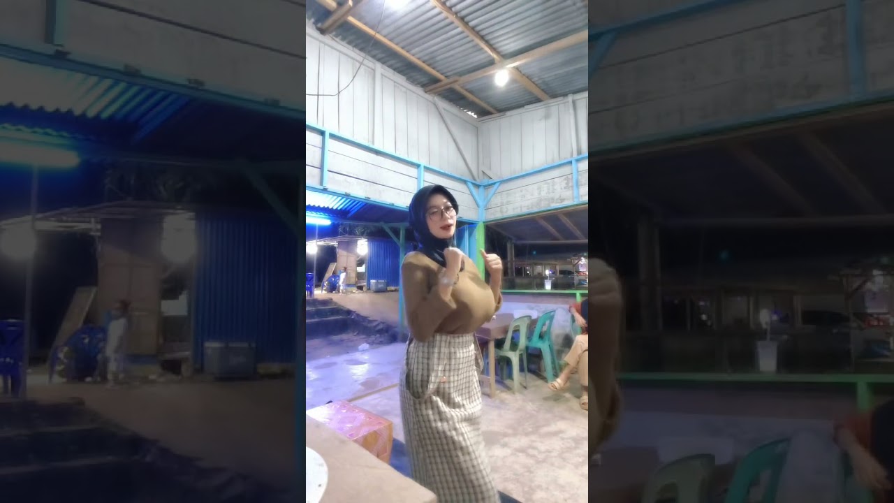 Desahan Hot Janda Toge Keenakan #shortvideo #shorts #tante #mendesah#Capcut #fyp #janda