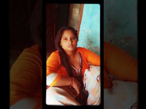 Desi bhabi hot and show her b**** dont use toilet    (whats app video)