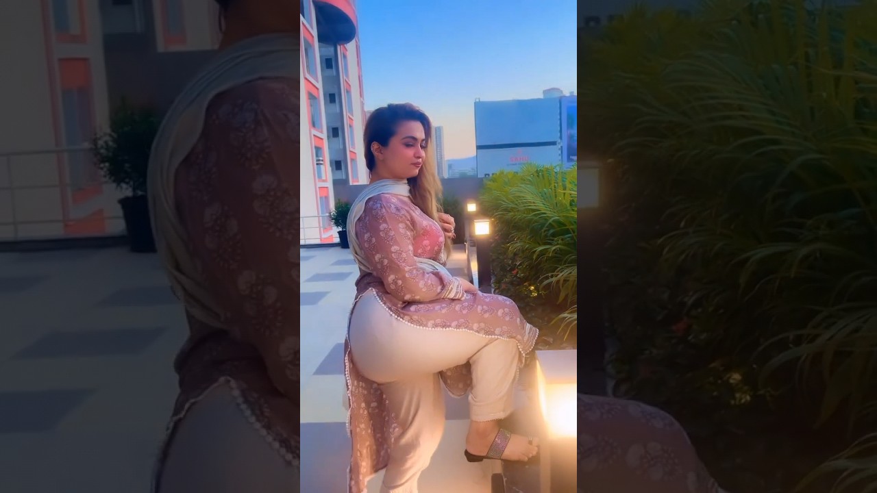 Desi Cute Tiktoker Pataka Figure Mast Maal Hot Aunty Dancing Tight Salwar Kameez #hotback #bigback
