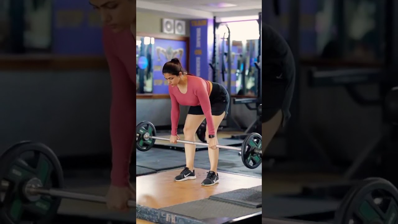 Desi super hot girl gym in shorts | weightlifting | indian desi hot girl | shorts | sexy girl