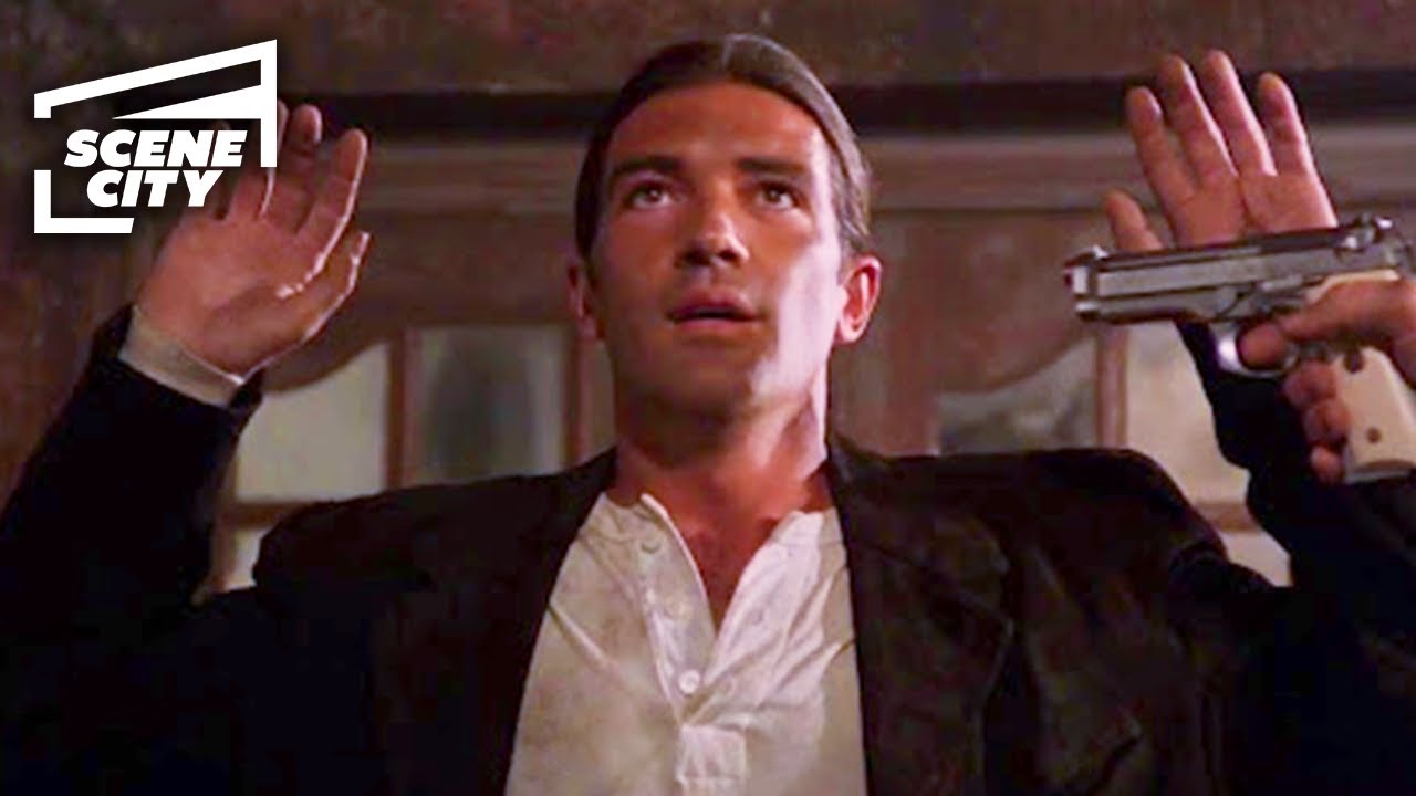 Desperado: Escena de pelea en el bar El Mariachi (ESCENA DE ANTONIO BANDERAS) | Con subtitulos