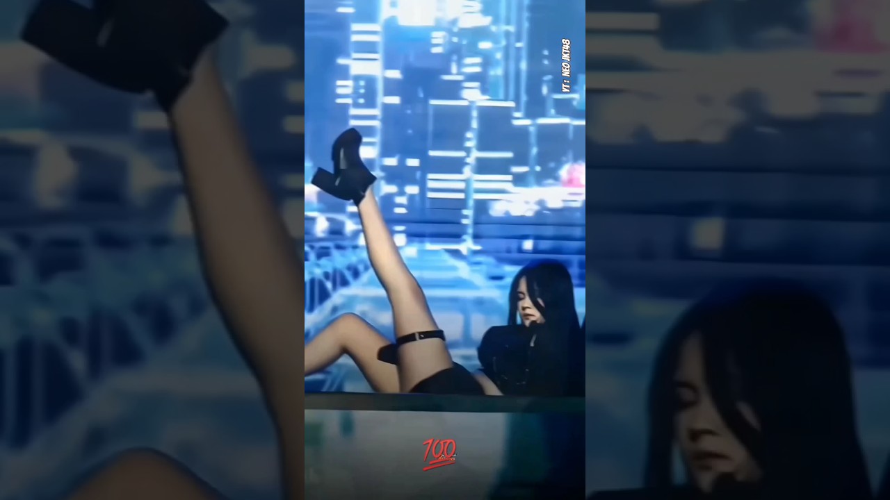Detik detik christy jkt48 cium fansnya saat showroom #jkt48 #christyjkt48 #michiejkt48 #gitajkt48