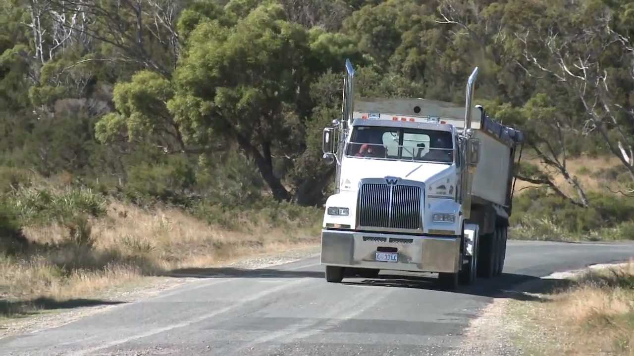 Detroit 13-litre powered Western Star 5800