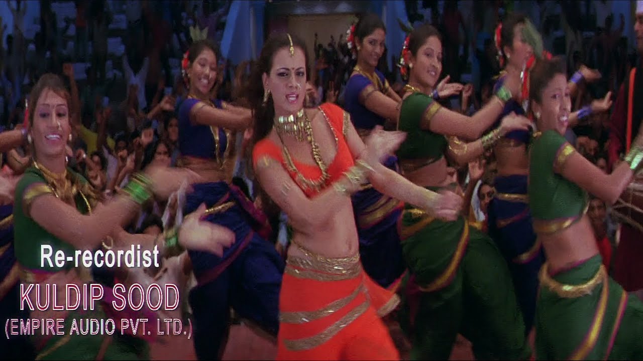 Dia mirza hottest item song pyar ki chatni from Phir Hera Pheri (Erotic cleavage & Navel shots) 4K