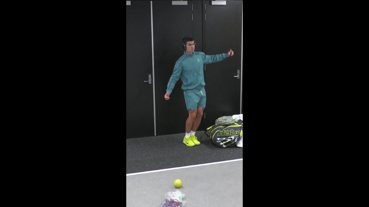 Didn't know you were chill like that, Carlos. 🤙 #9WWOS #AO2025 #Tennis