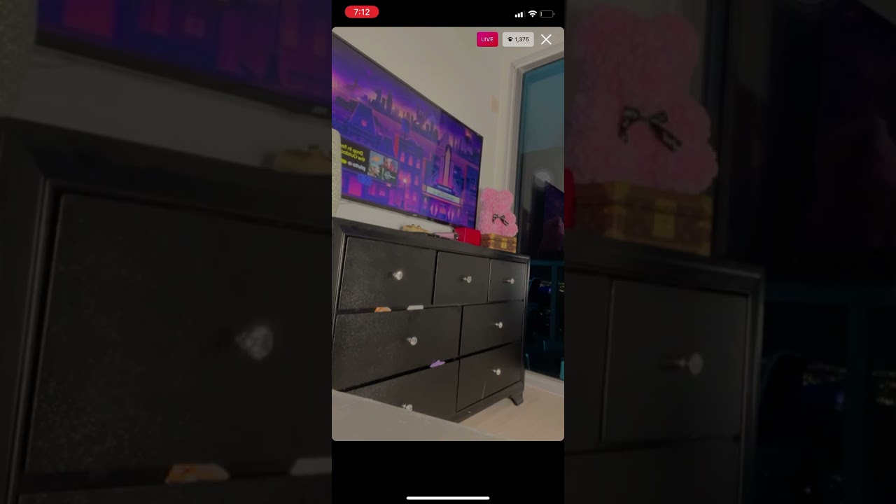 @dimeracks twerking on instagram live