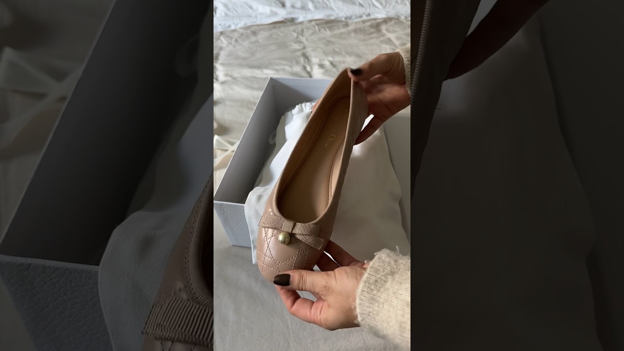 Dior Ballet Flats Unboxing #diorfashion #luxurystyle #luxuryunboxing #diorshopping #diorshoes