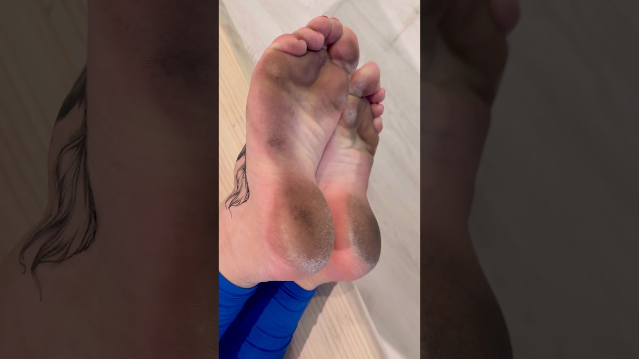 DIRTY FEET! 😱 this is what happens when you walk barefoot thru a public parking garage 👣