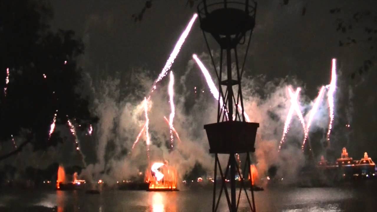Disney Day 6: New Years Eve at EPCOT *Full NYE fireworks* (Bonus MK countdown)