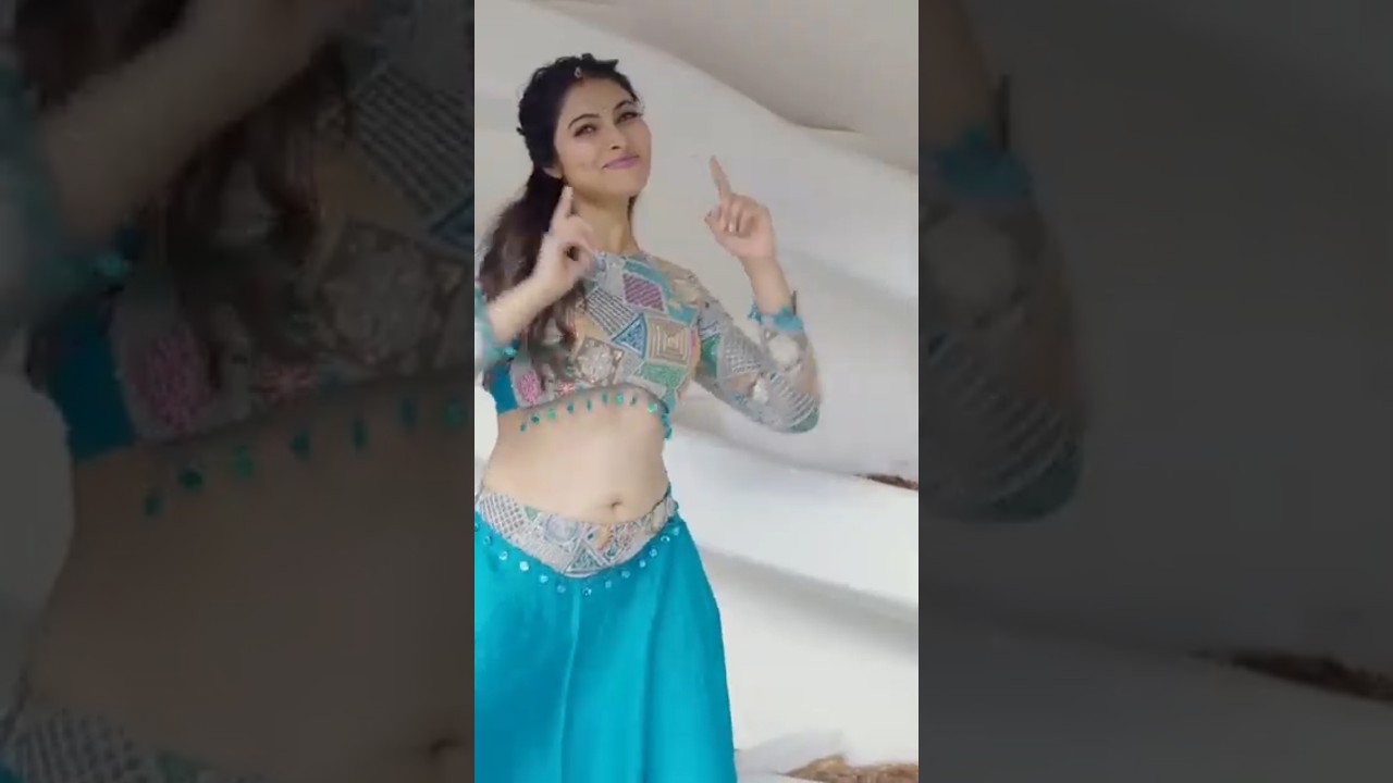 Divi Vadthya Dance Perfomence Video || Actress Divi Vadthya Latest Hot Video
