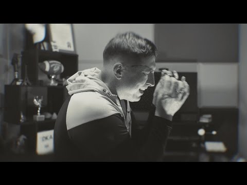 DKA - Zatańcz ze mną (Akustycznie X wokół może wszystko runąć)