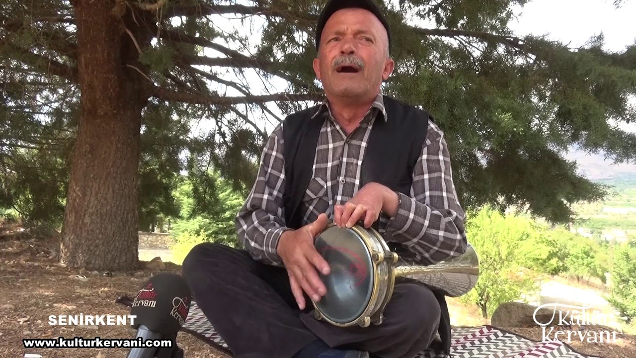 Dımbıllan Dayı-Tek eliyle Darbuka Çalarak Ekmeğinin Peşinde Olan Engelli Amcamız -Dımbıllan Reis