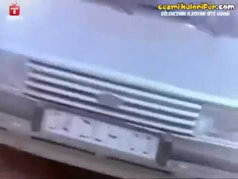 Dünyanın en gerçekçi araba çarpma sahnesi DİKKAT ( FLASH TV İÇERİR )