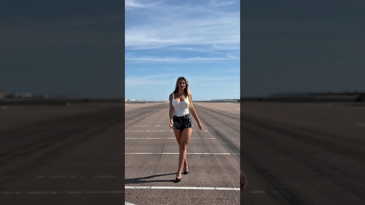 Do you like my outfit? 🥰😇#polishgirl #blonde #fashion #heels #legs #longhair #shorts #catwalk