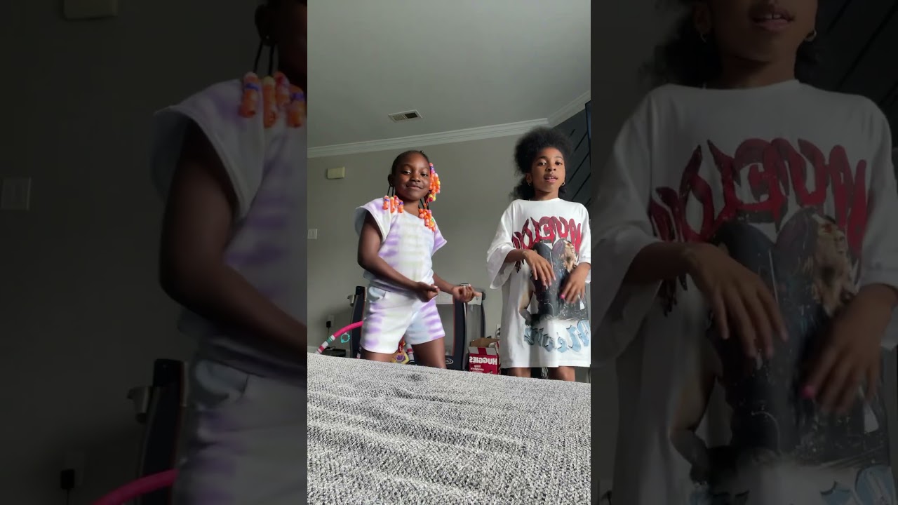 Don’t mind my sister twerking